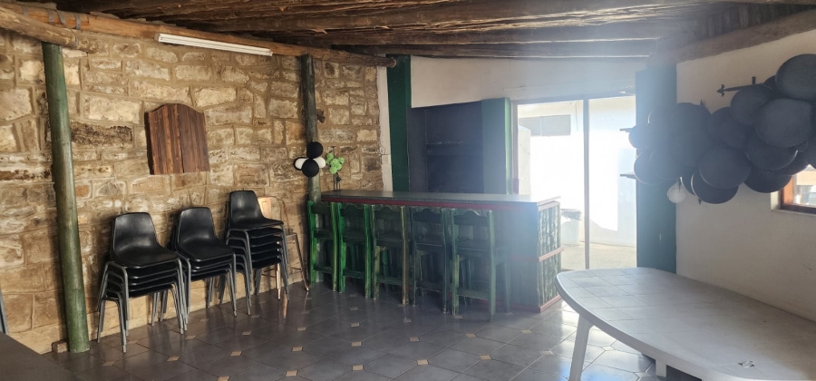 5 Bedroom Property for Sale in Heilbron Free State